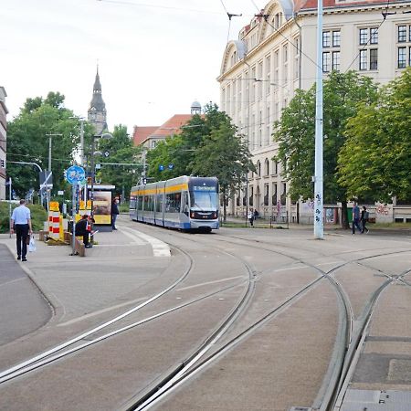 2 Zimmer Ferienwohnung In Zentraler Lage Inkl Wlan & Netflix Leipzig Luaran gambar