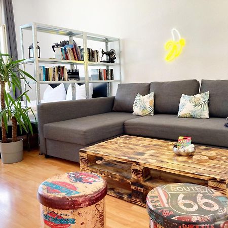 2 Zimmer Ferienwohnung In Zentraler Lage Inkl Wlan & Netflix Leipzig Luaran gambar